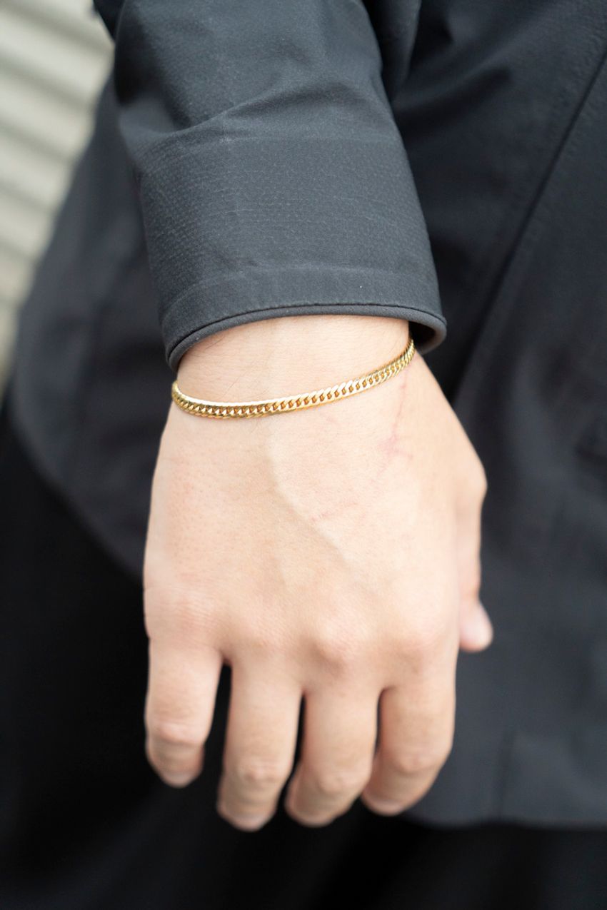 大人のニューバランス活用法。グレーと双璧をなす人気カラー“ブラック派”5名をパパラッチ！ - 13枚目の画像