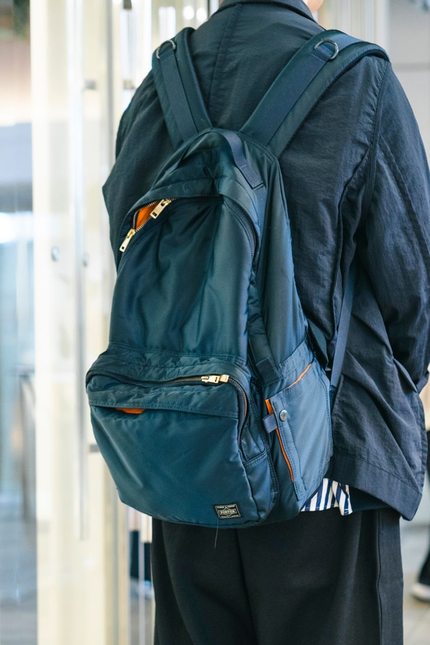 コーデにアクセントを生むレイヤード術5選！インナーは“ボーダー”か“ストライプ”で - 6枚目の画像