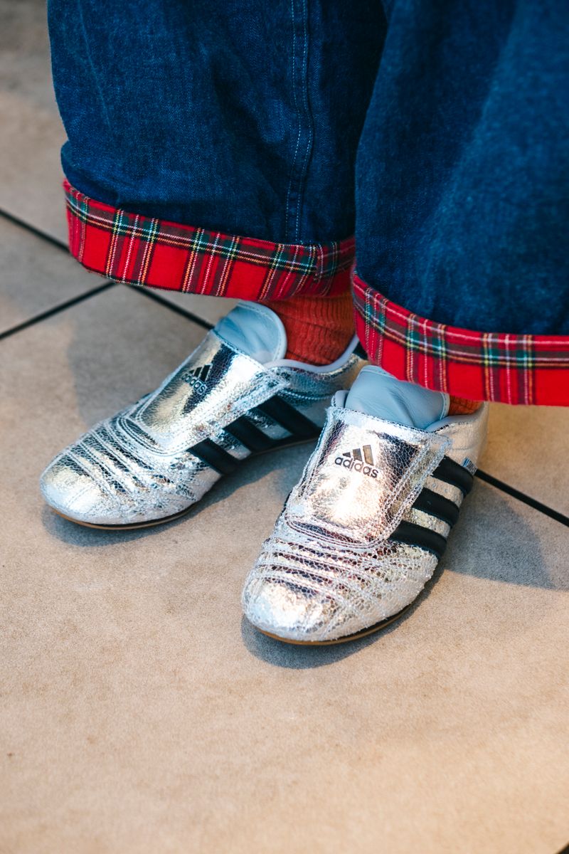 アディダスのジャケットコーディネート | 251029-0452-50 葵蘭々 4枚目の写真