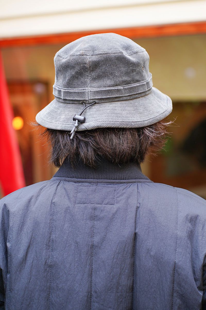 セダンオールパーパス×ディッキーズのジャケット/アウターコーディネート | 251029-2103-43 イ・ハヨン 4枚目の写真