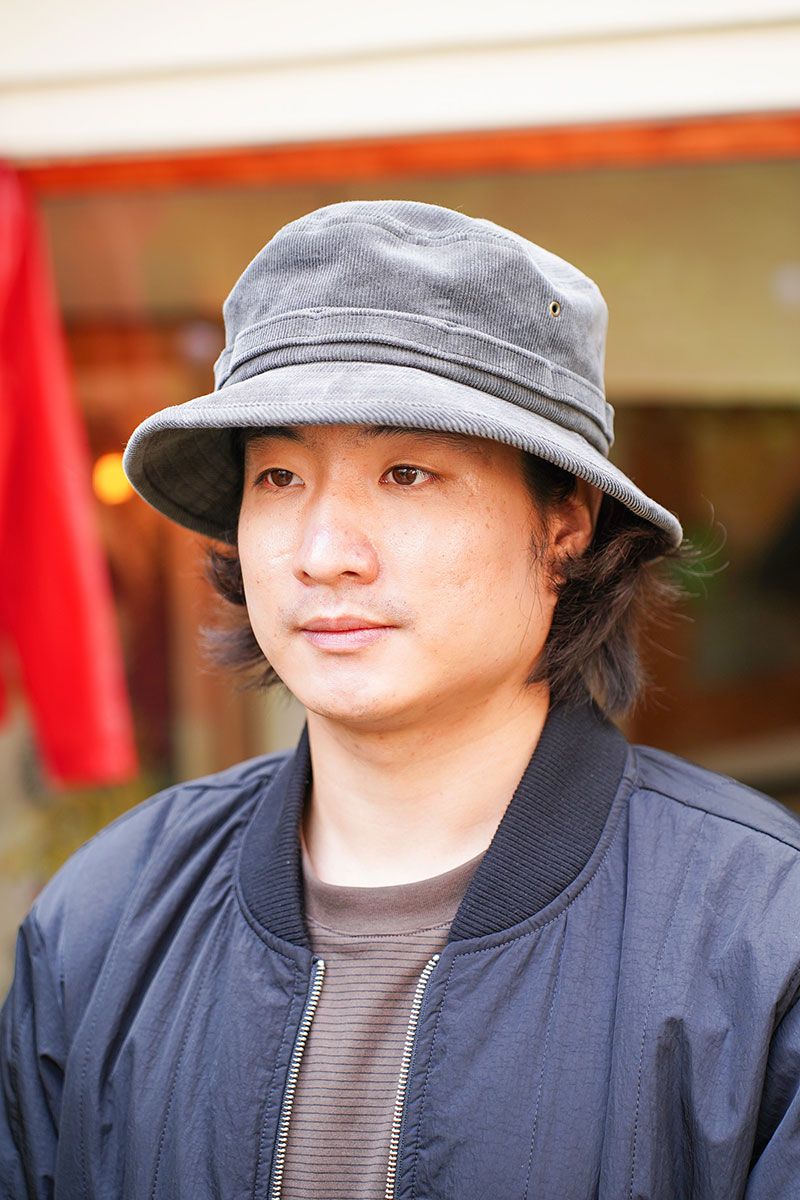 セダンオールパーパス×ディッキーズのジャケット/アウターコーディネート | 251029-2103-43 イ・ハヨン 2枚目の写真