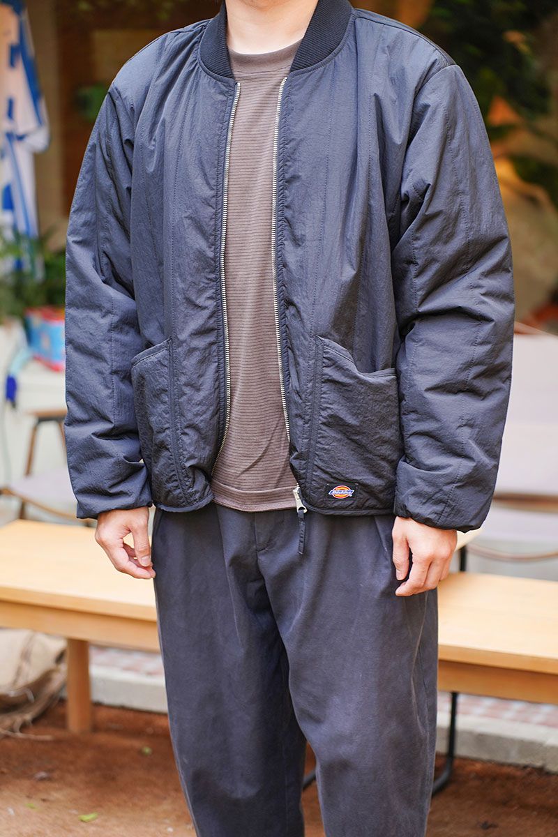 セダンオールパーパス×ディッキーズのジャケット/アウターコーディネート | 251029-2103-43 イ・ハヨン 5枚目の写真