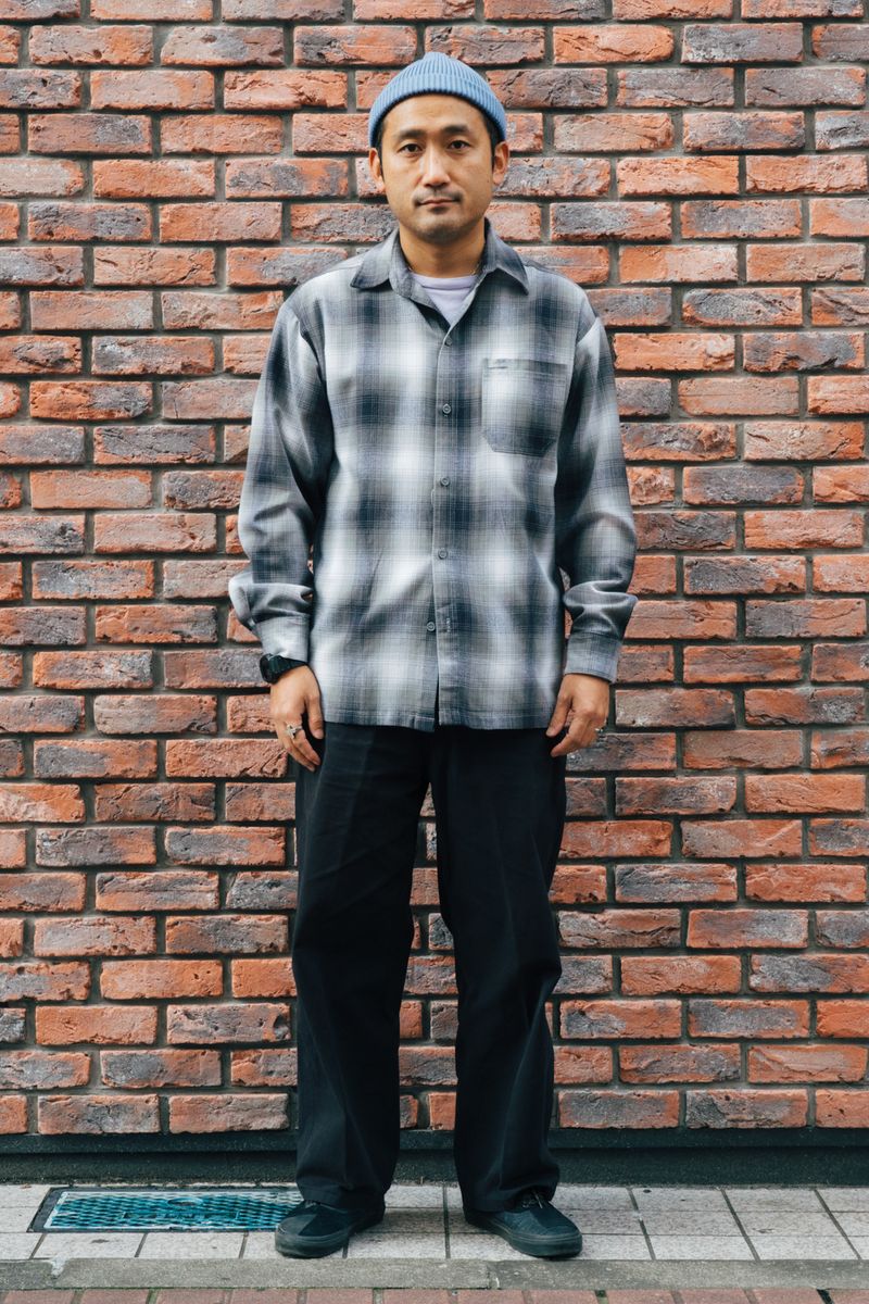 シャツ、Tシャツ、ブレスレット＝すべてジャーナルスタンダード