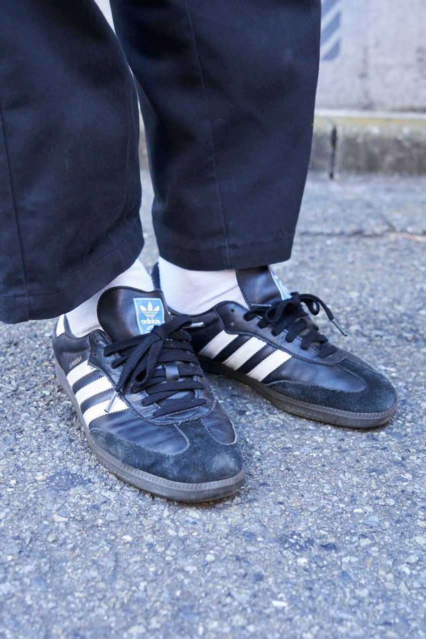 「ディッキーズ」を愛する4名の大人をスナップで。選んだのは黒系、ミリタリーJK、スウェット合わせ - 3枚目の画像