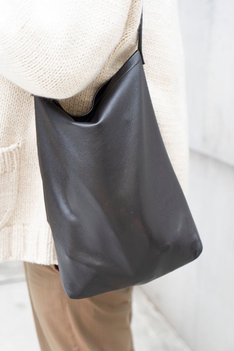 マーティーアンドサンズのカーディガンコーディネート | 251117-1112-39 谷 司郎 7枚目の写真