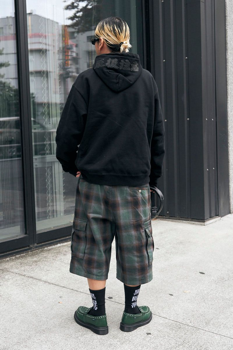 ブラックアイパッチのパーカコーディネート | 251123-0935-17 TAKE 4枚目の写真