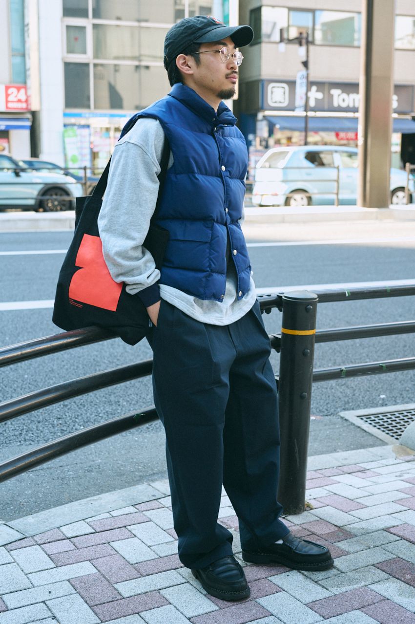 今冬は男女ともに「ダウンベスト」が人気！ 街角スナップに見るリアルクローズ5選 - 7枚目の画像