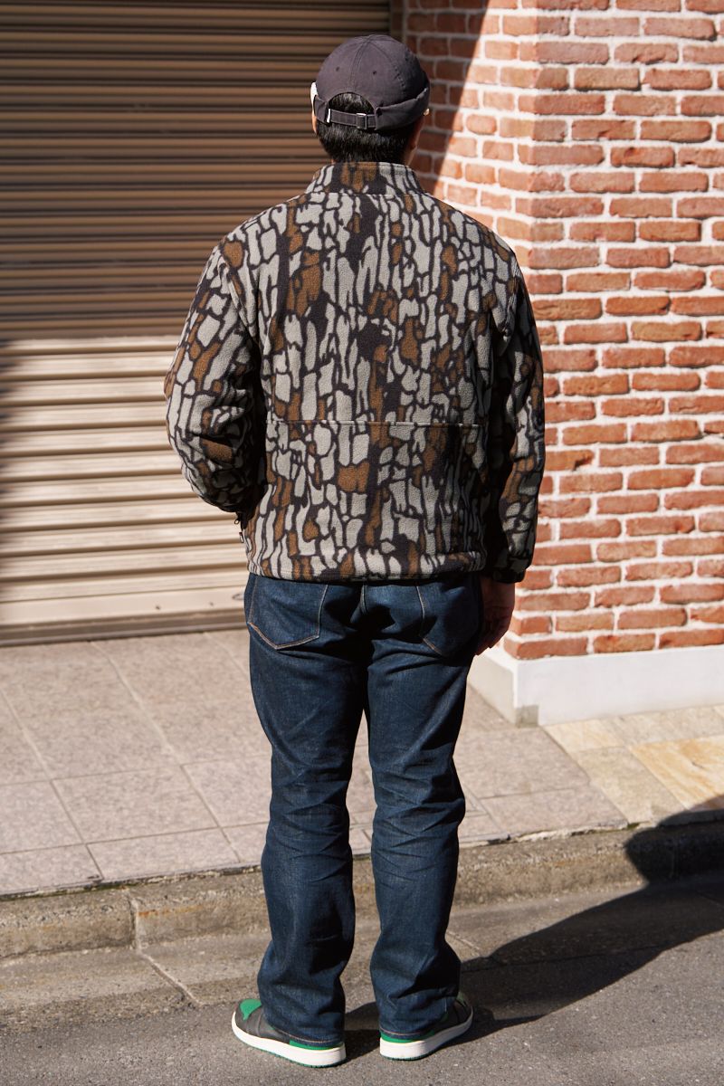 シュプリームのプルオーバーコーディネート | 251124-1005-15 おこめ 4枚目の写真