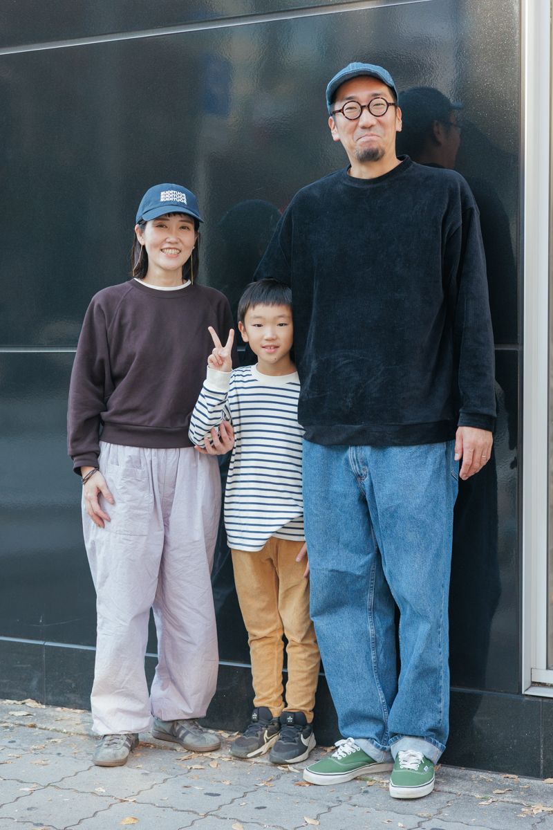 スウェット＝不明