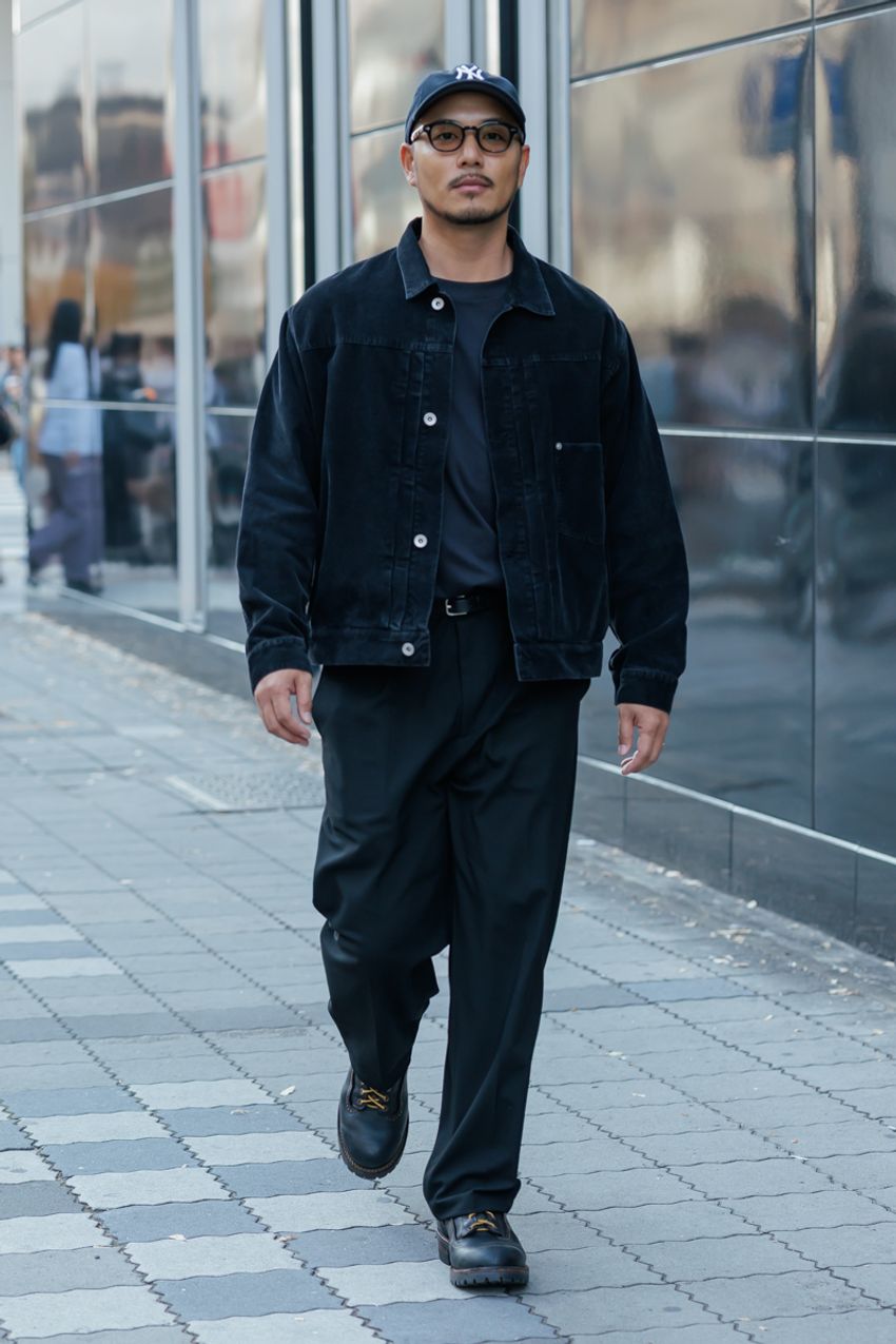 真の洒落者が実践した“ダークトーンコーデ”5選！上下スウェット、革ジャン＆デニムetc. - 12枚目の画像