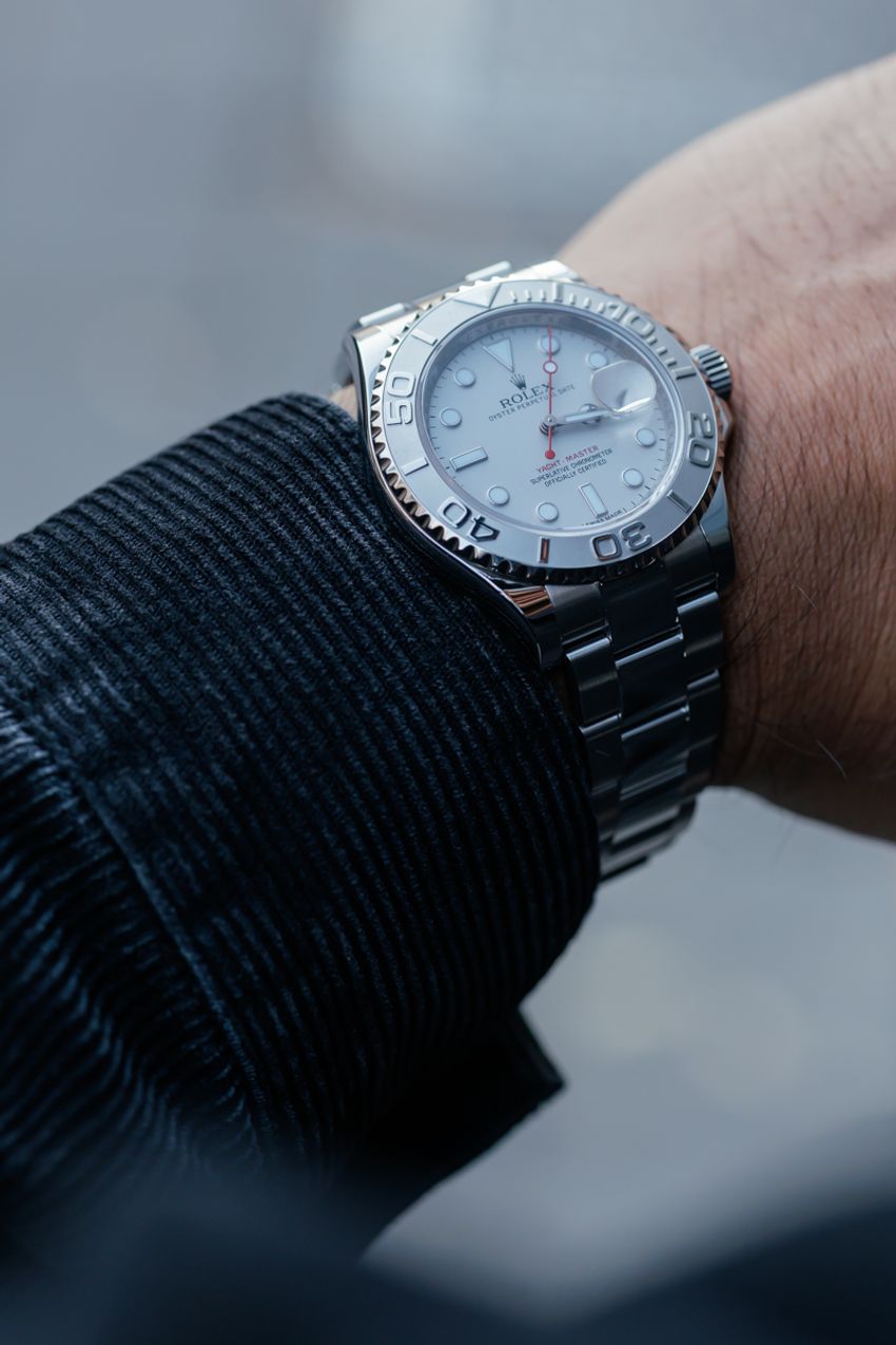 真の洒落者が実践した“ダークトーンコーデ”5選！上下スウェット、革ジャン＆デニムetc. - 14枚目の画像