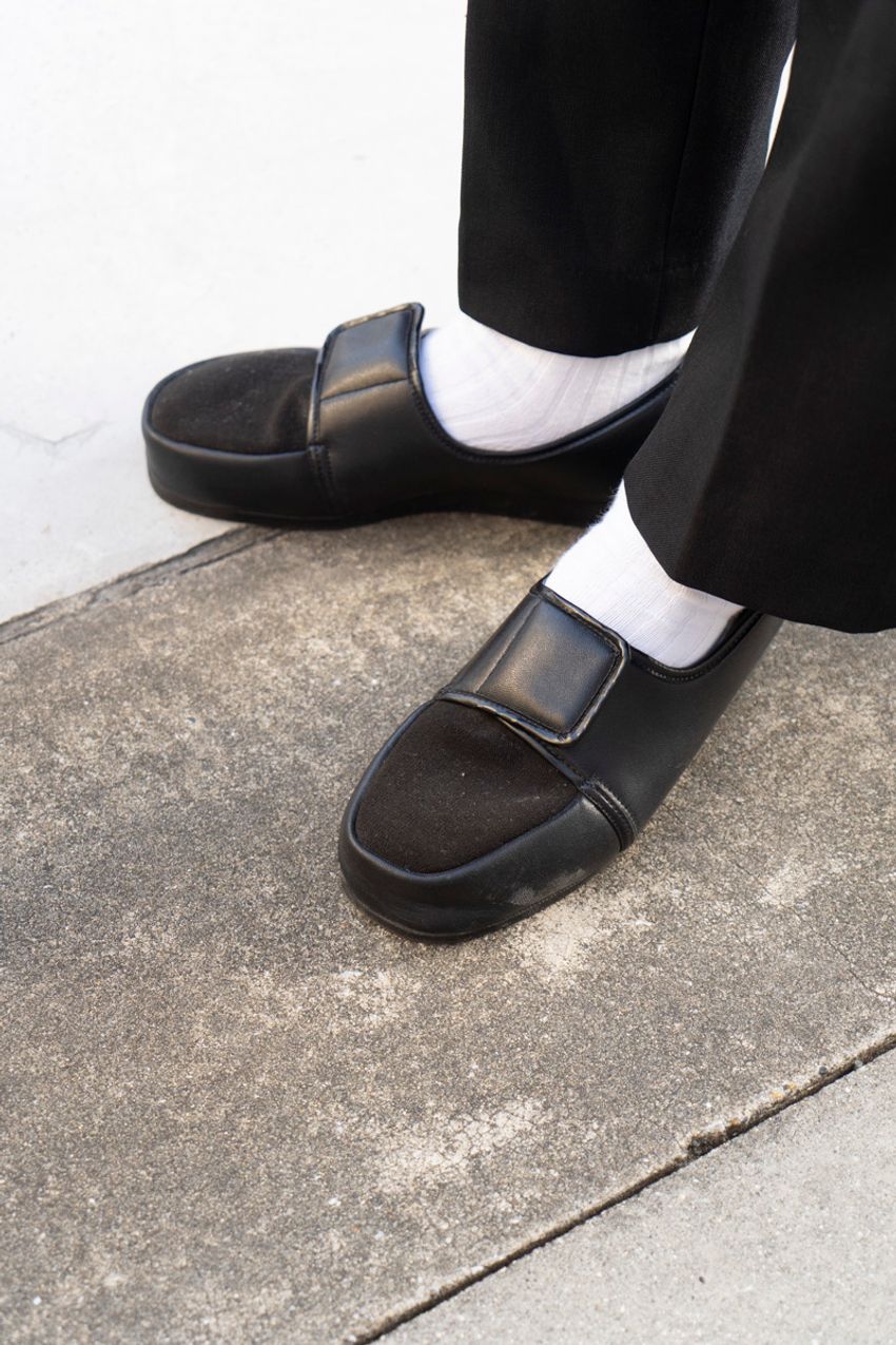 スウェットをシンプルに、お洒落に着こなすコツ。参考になる5名の着こなしをスナップで - 10枚目の画像