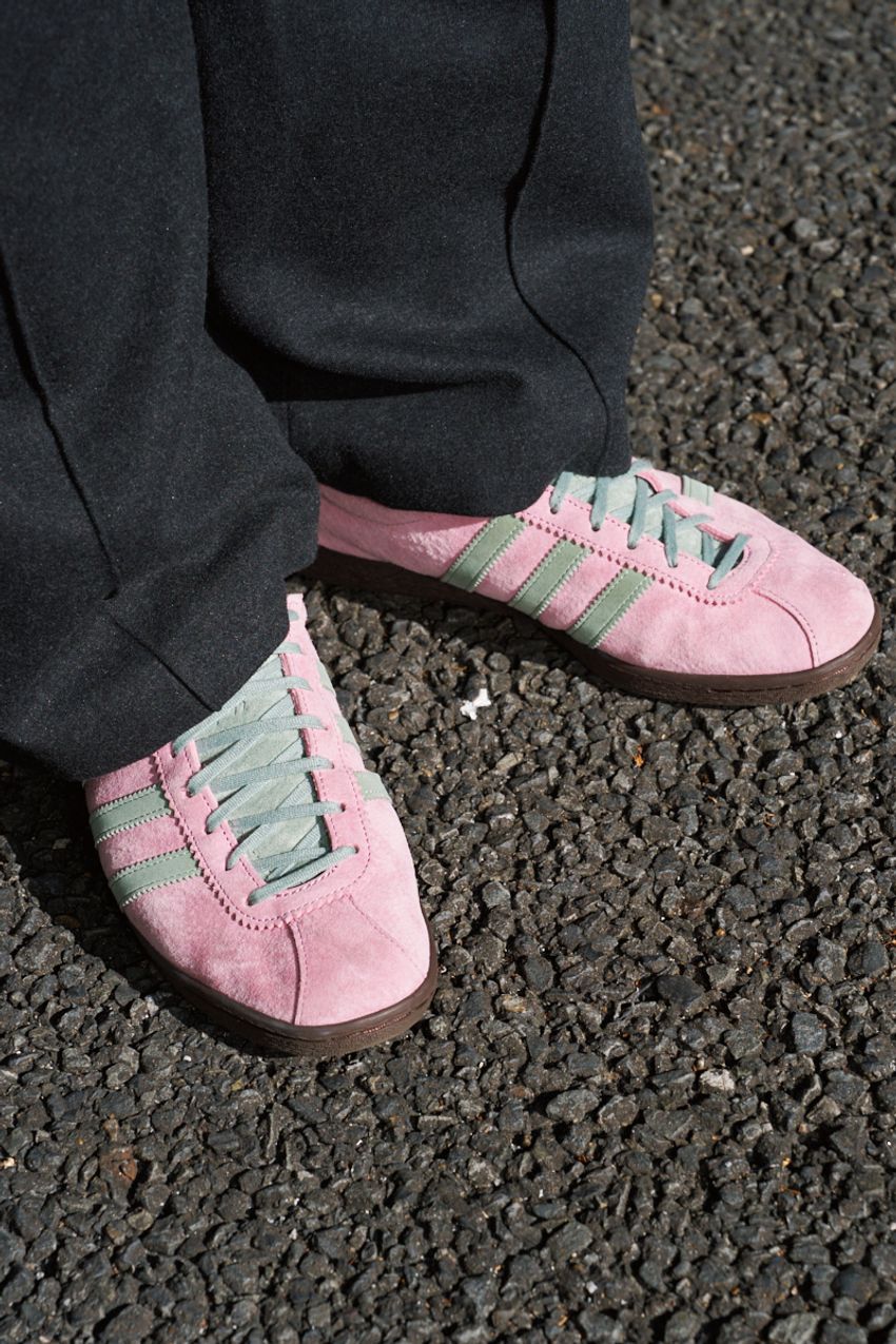 真の洒落者が実践した“ダークトーンコーデ”5選！上下スウェット、革ジャン＆デニムetc. - 4枚目の画像