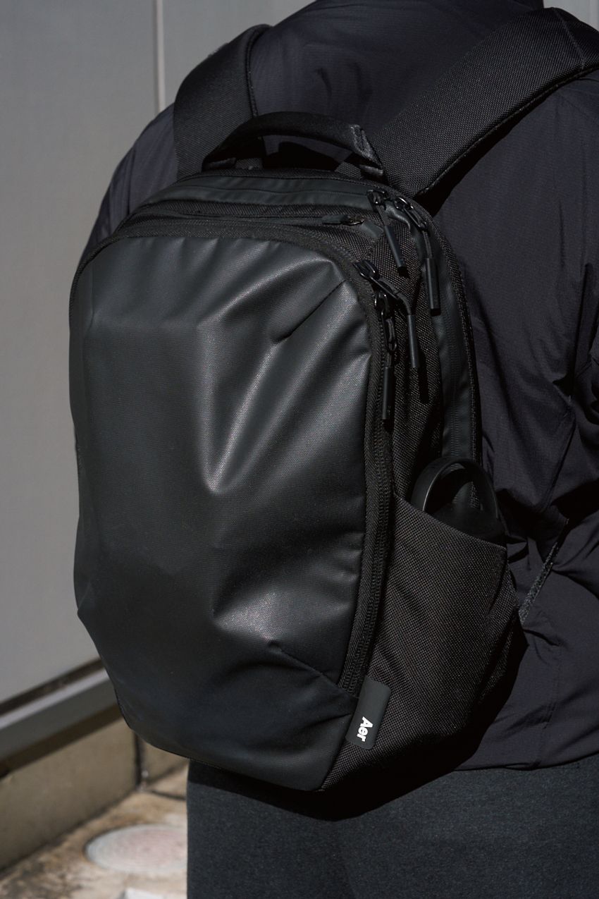 真の洒落者が実践した“ダークトーンコーデ”5選！上下スウェット、革ジャン＆デニムetc. - 6枚目の画像