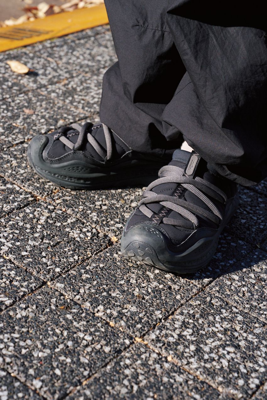 真の洒落者が実践した“ダークトーンコーデ”5選！上下スウェット、革ジャン＆デニムetc. - 9枚目の画像