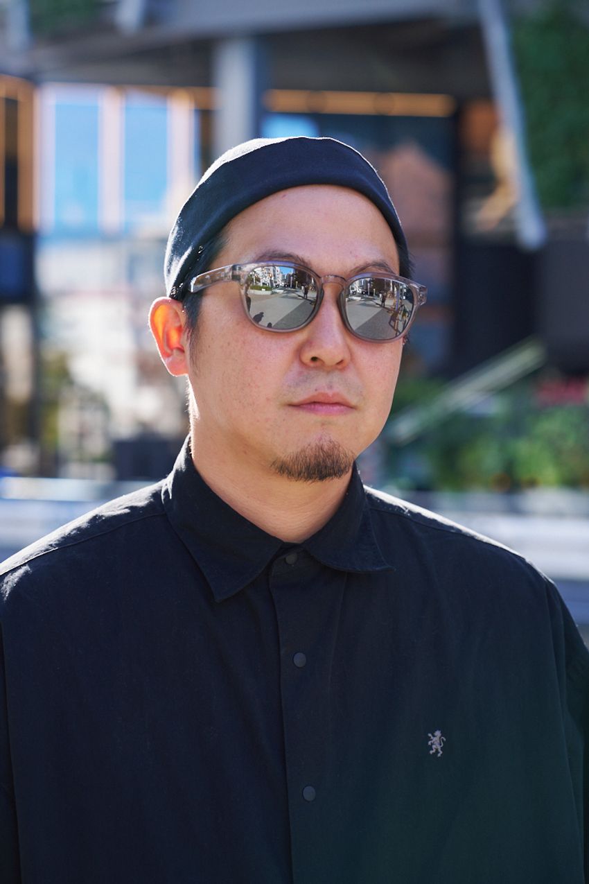 真の洒落者が実践した“ダークトーンコーデ”5選！上下スウェット、革ジャン＆デニムetc. - 10枚目の画像