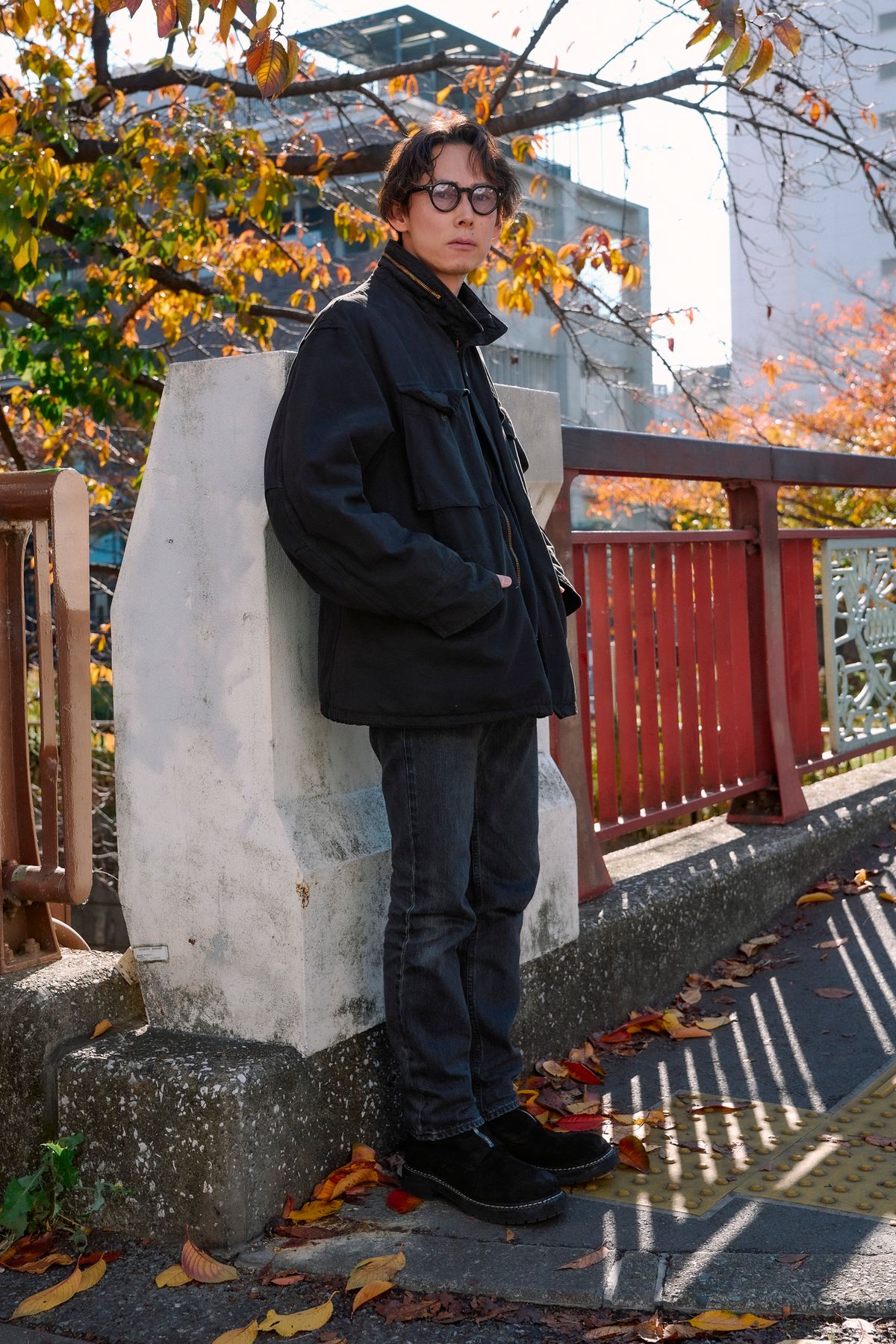 ジャケット コモリ  カットソー コモリ  パンツ コモリ  シューズ グイディ  眼鏡 金子眼鏡  腕時計 パネライ  アクセサリー ジュンハシモト