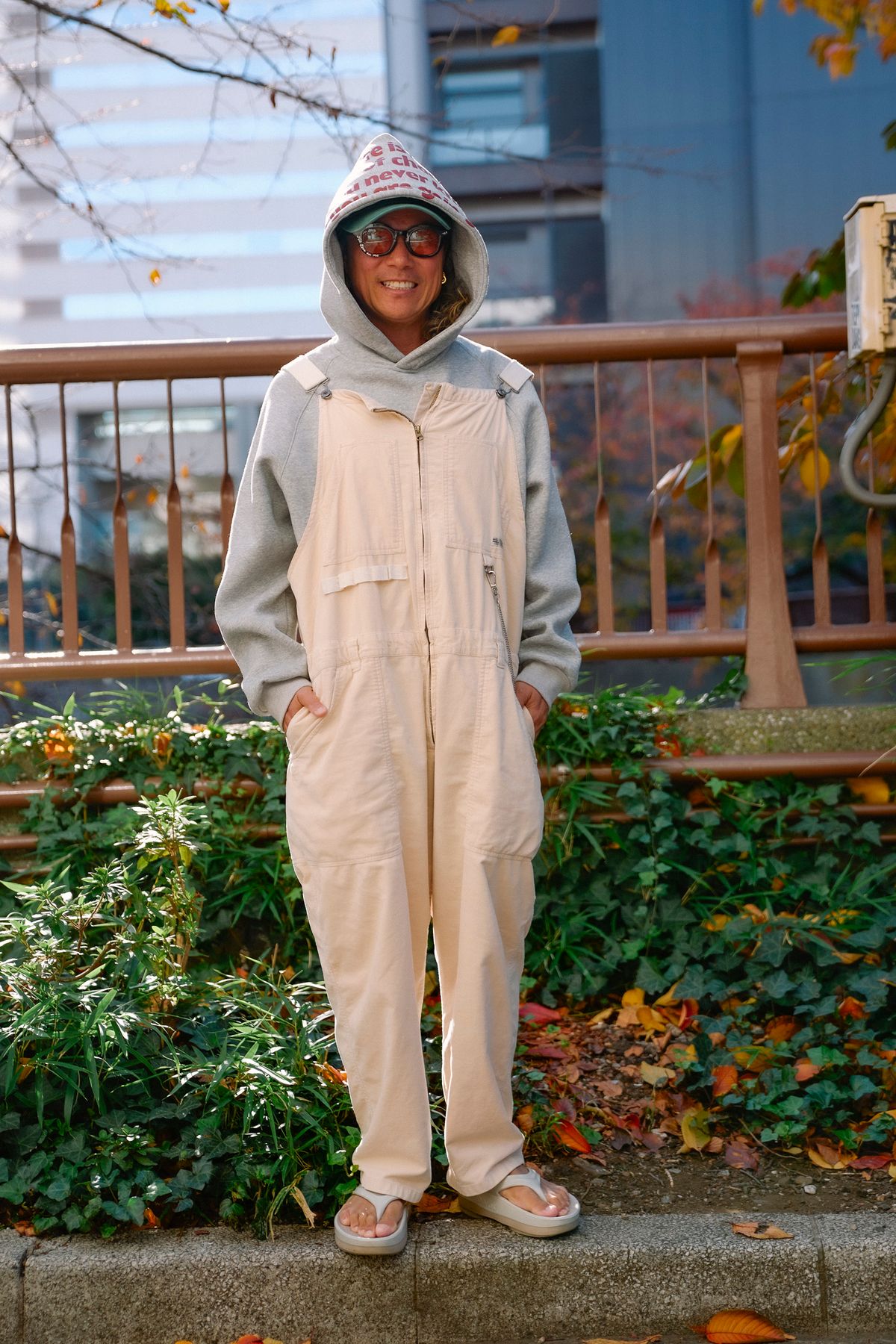 スウェット アトカシュ  オーバーオール ウィルダネスエクスペリエンス  シューズ ウーフォス  帽子 アメリカンニードル  眼鏡 エヌエスエイチ