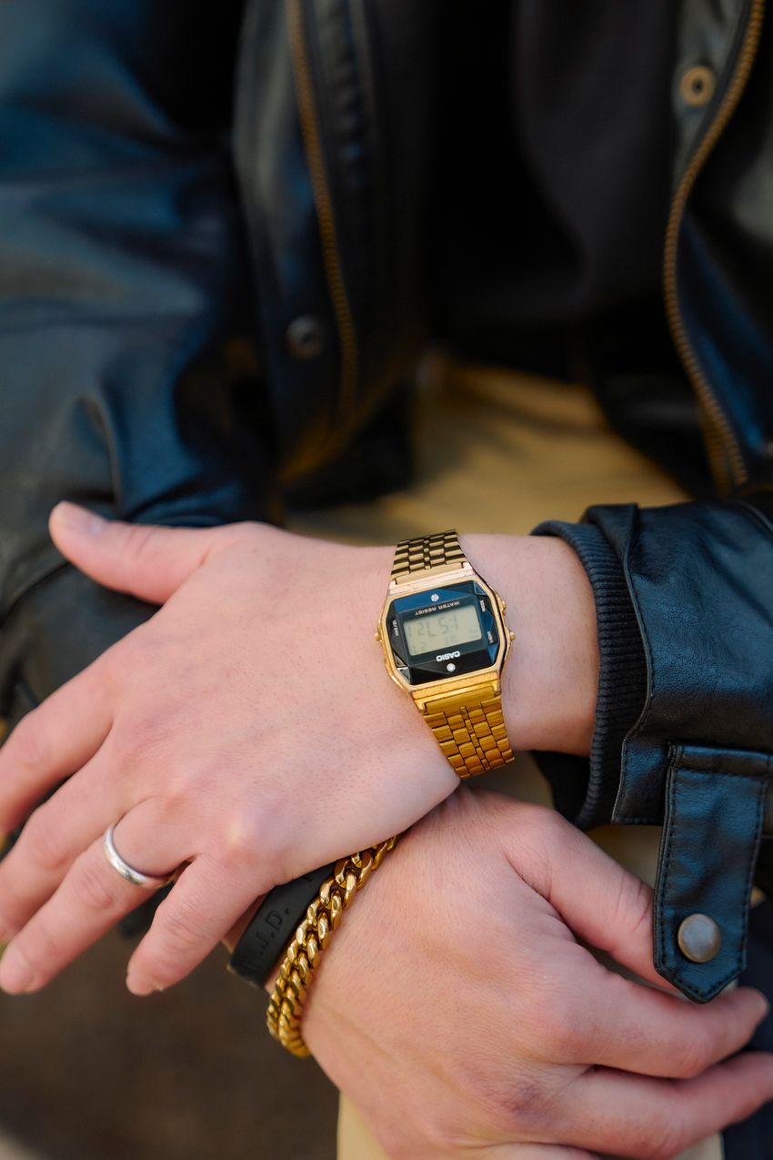 「レザー×スウェット」は絶対的に好相性！トレンドに左右されない格好良さを5名のスナップで - 10枚目の画像