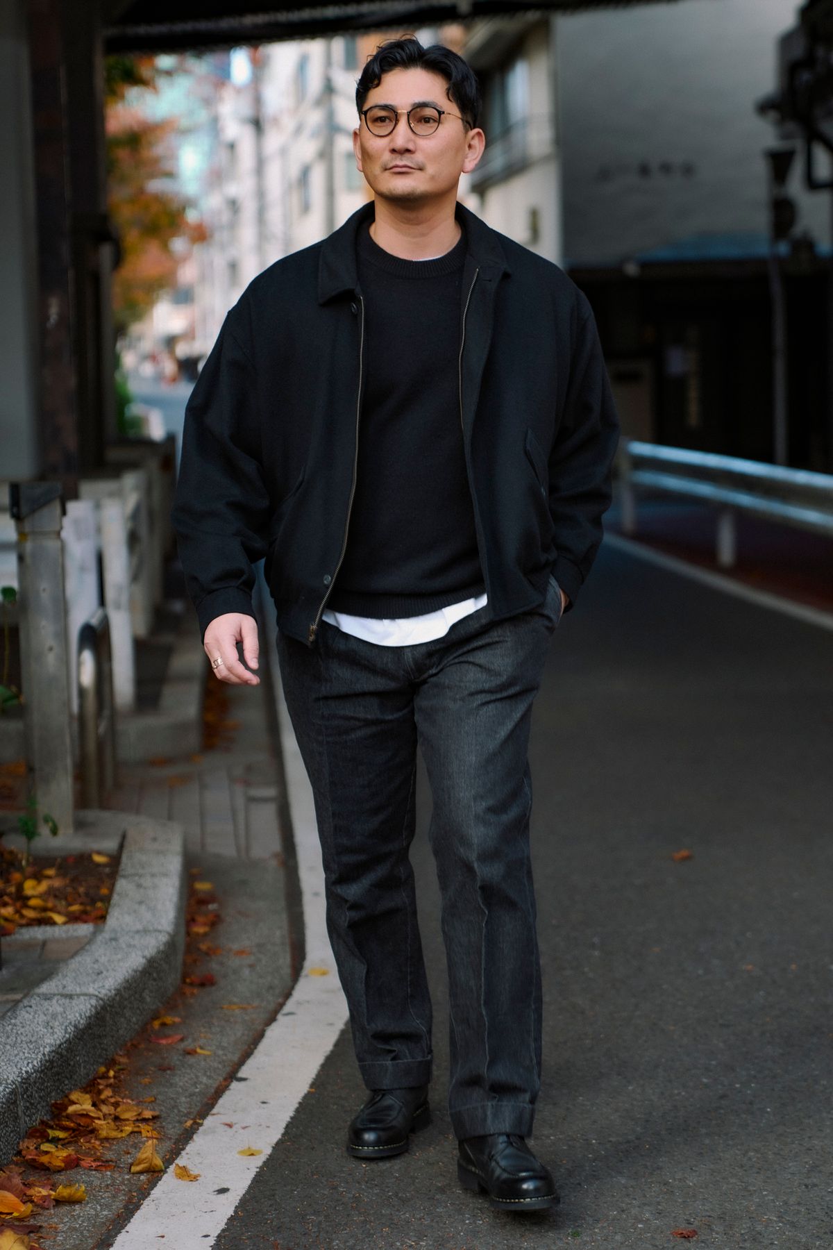 ジャケット、カットソー=ともに古着