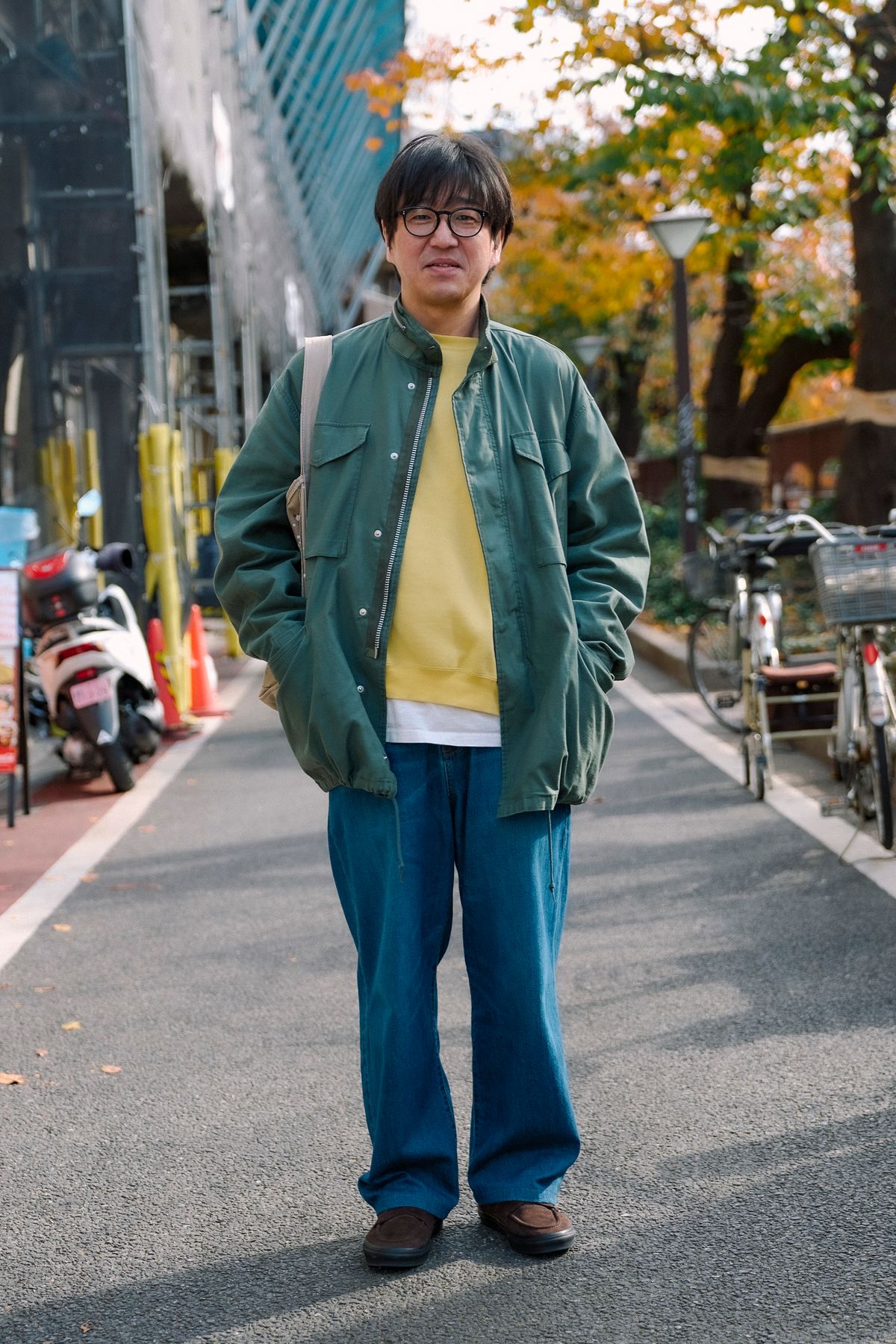 ジャケット、パンツ＝ともにフレッシュサービス