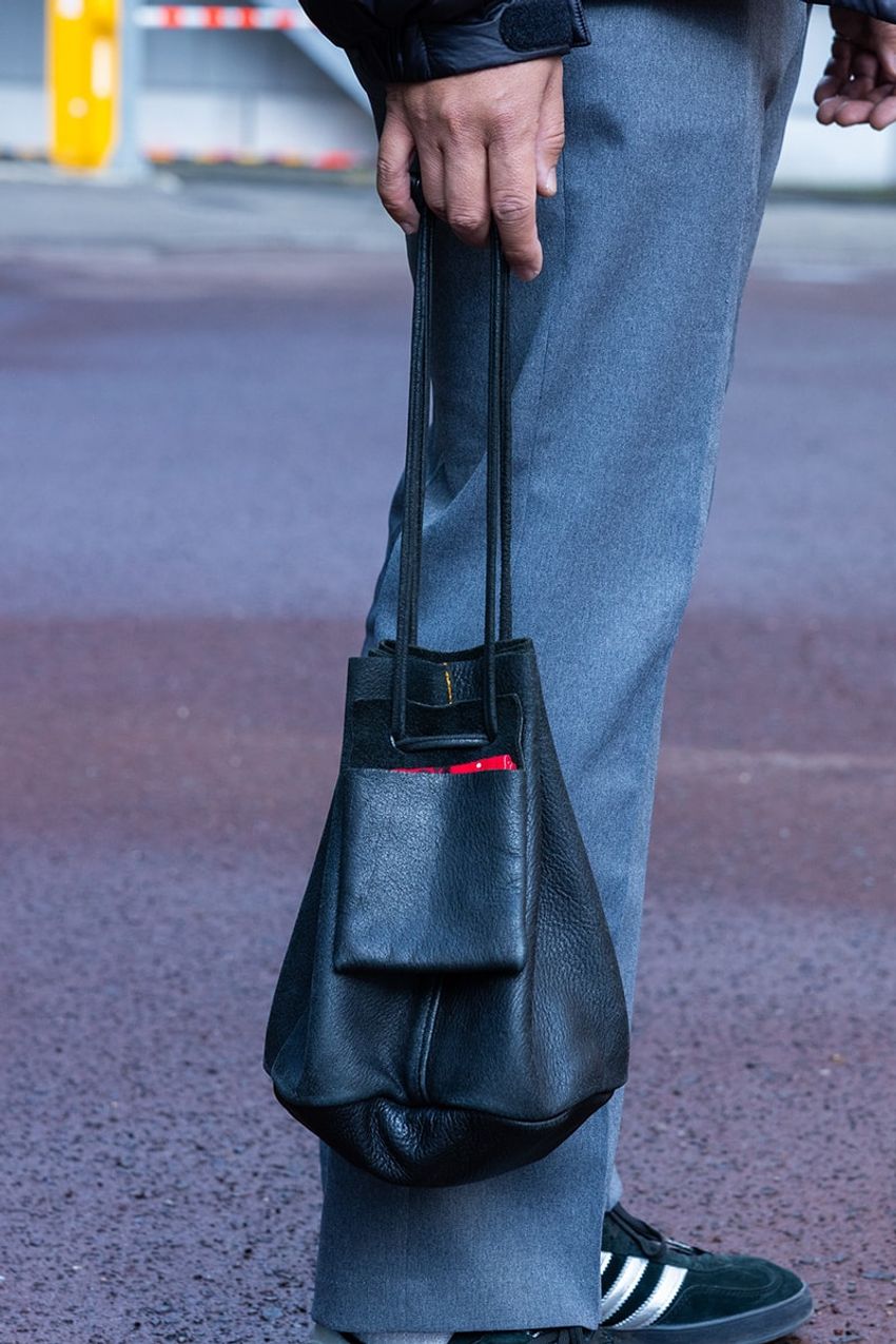 抑揚を効かせた“逆三角形”が大正解。モコモコダウンを制するならばタイトパンツで - 4枚目の画像