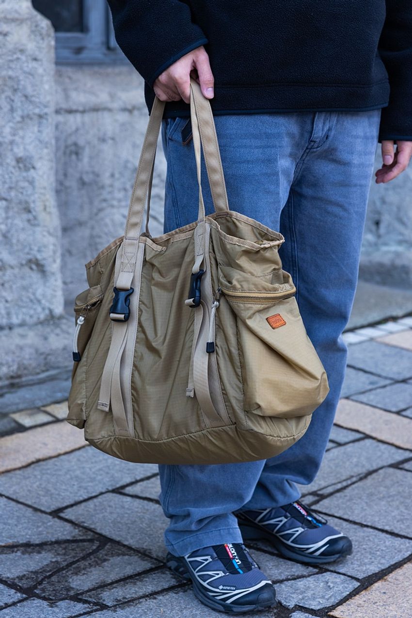 パタゴニアの“フリース”は黒＆ネイビーが人気！スナップで見る街での着こなし5選 - 4枚目の画像