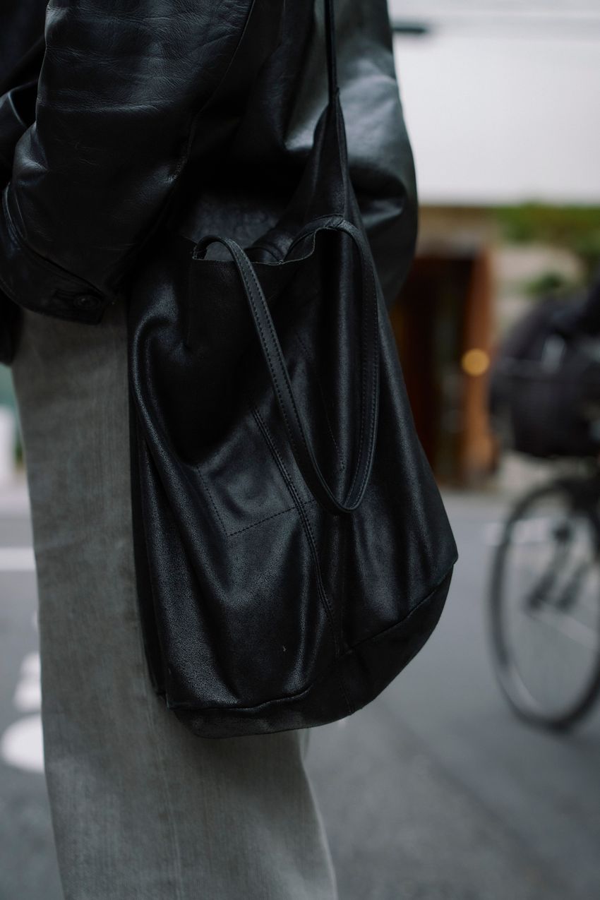 冬の最適解“ミニバッグ”。洒落者たちはどのブランドを愛用中？街で聞いたみた！ - 9枚目の画像