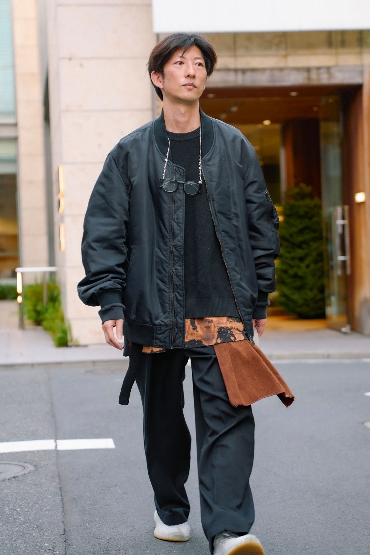 ジャケット ユニクロ  カットソー ユナイテッドアローズ  パンツ エイチアンドエム  シューズ アディダス