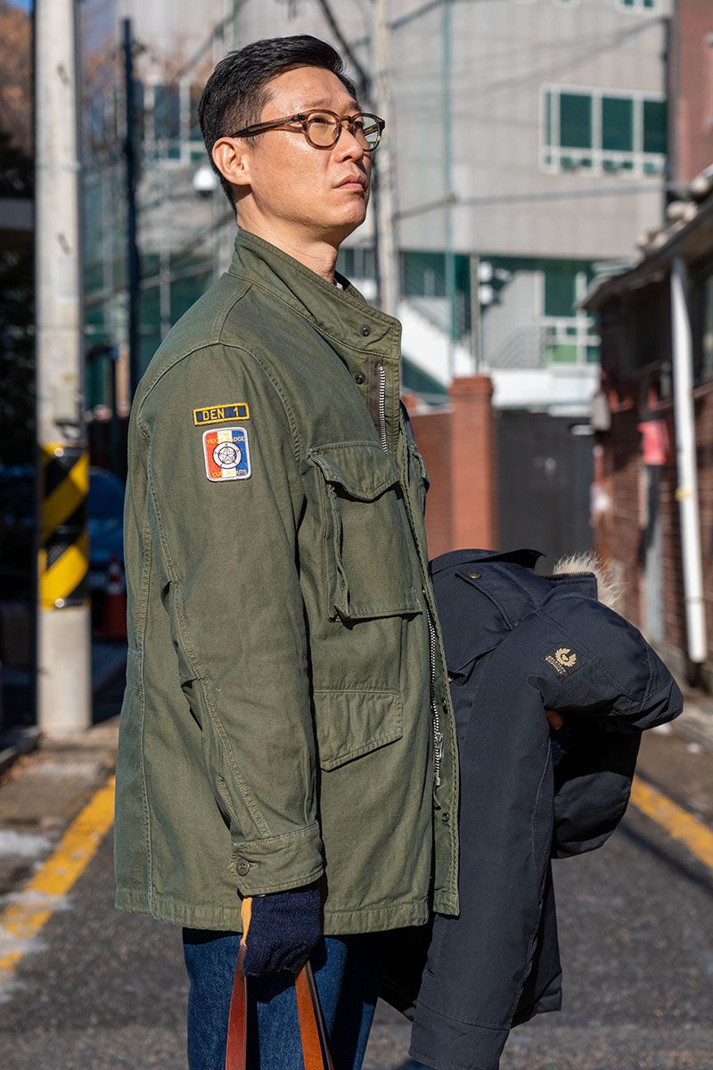 ベルスタッフのジャケット/アウターコーディネート | 251225-2145-30 シン・ミンチョル 4枚目の写真