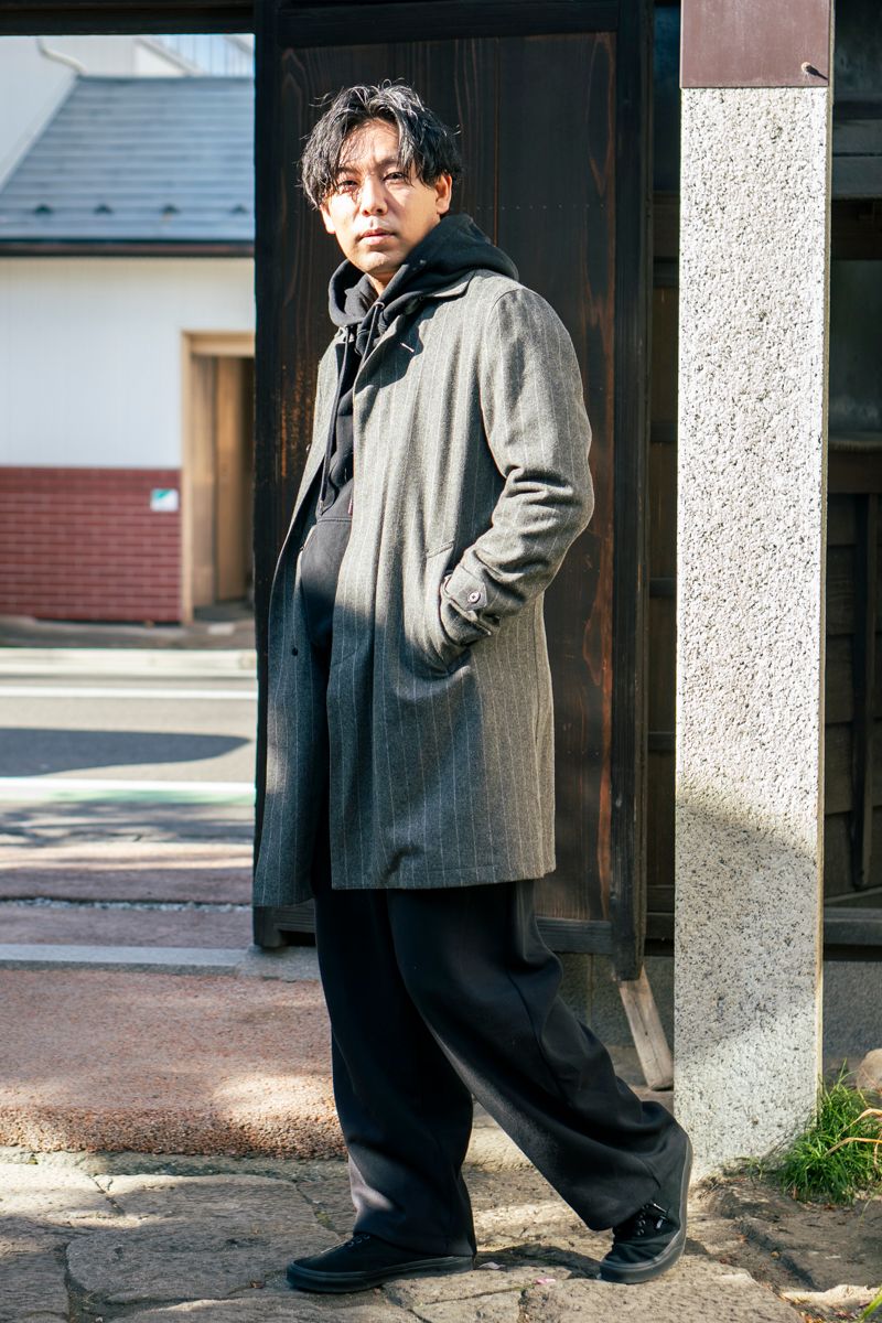 マッキントッシュフィロソフィーのコートコーディネート | 251230-0921-35 鈴木清仁 3枚目の写真