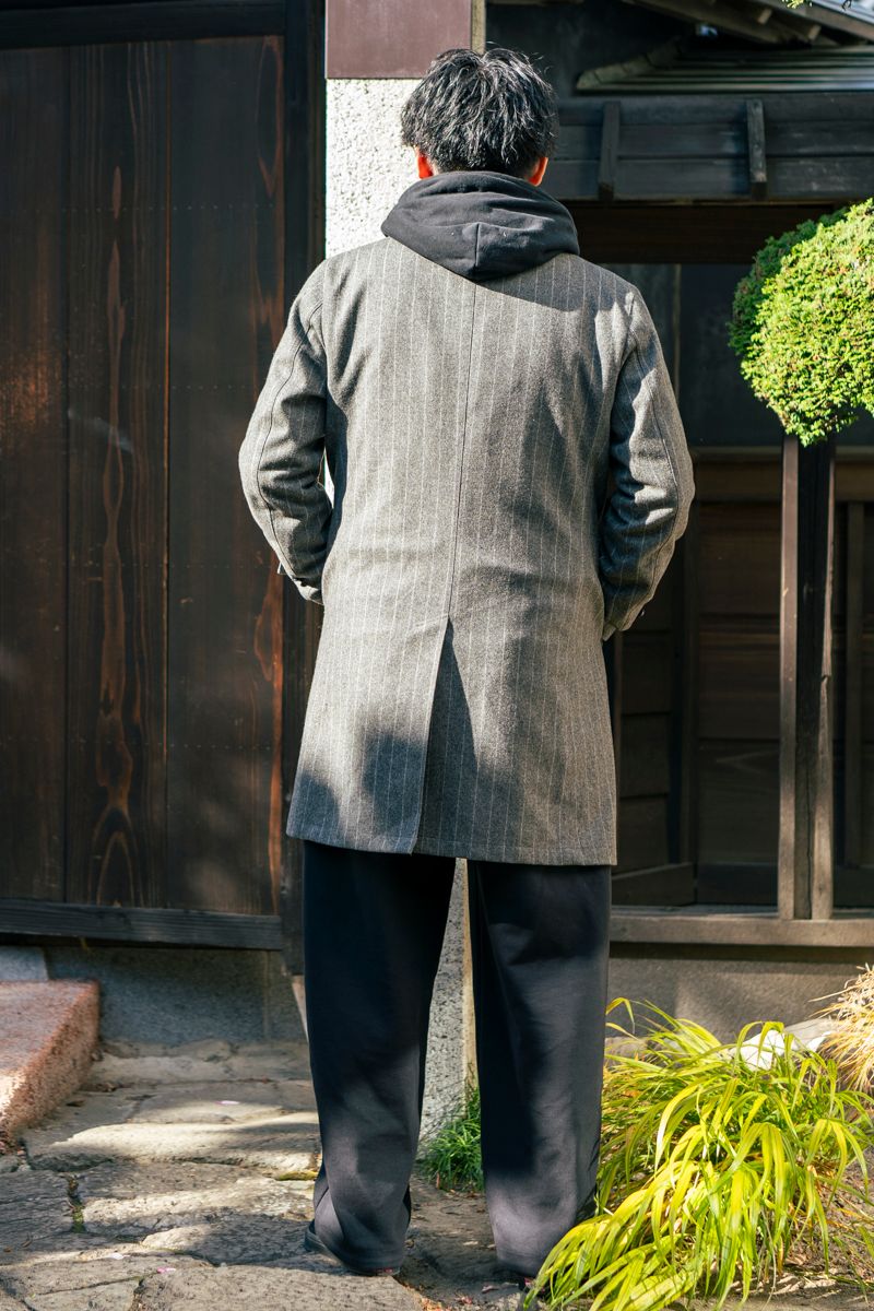 マッキントッシュフィロソフィーのコートコーディネート | 251230-0921-35 鈴木清仁 4枚目の写真
