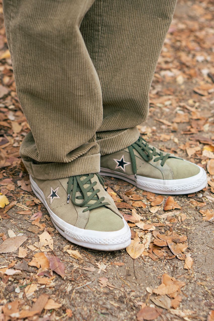 春こそコンバースの出番！ 足元を彩る投入術を街のリアルコーデで解説 - 3枚目の画像