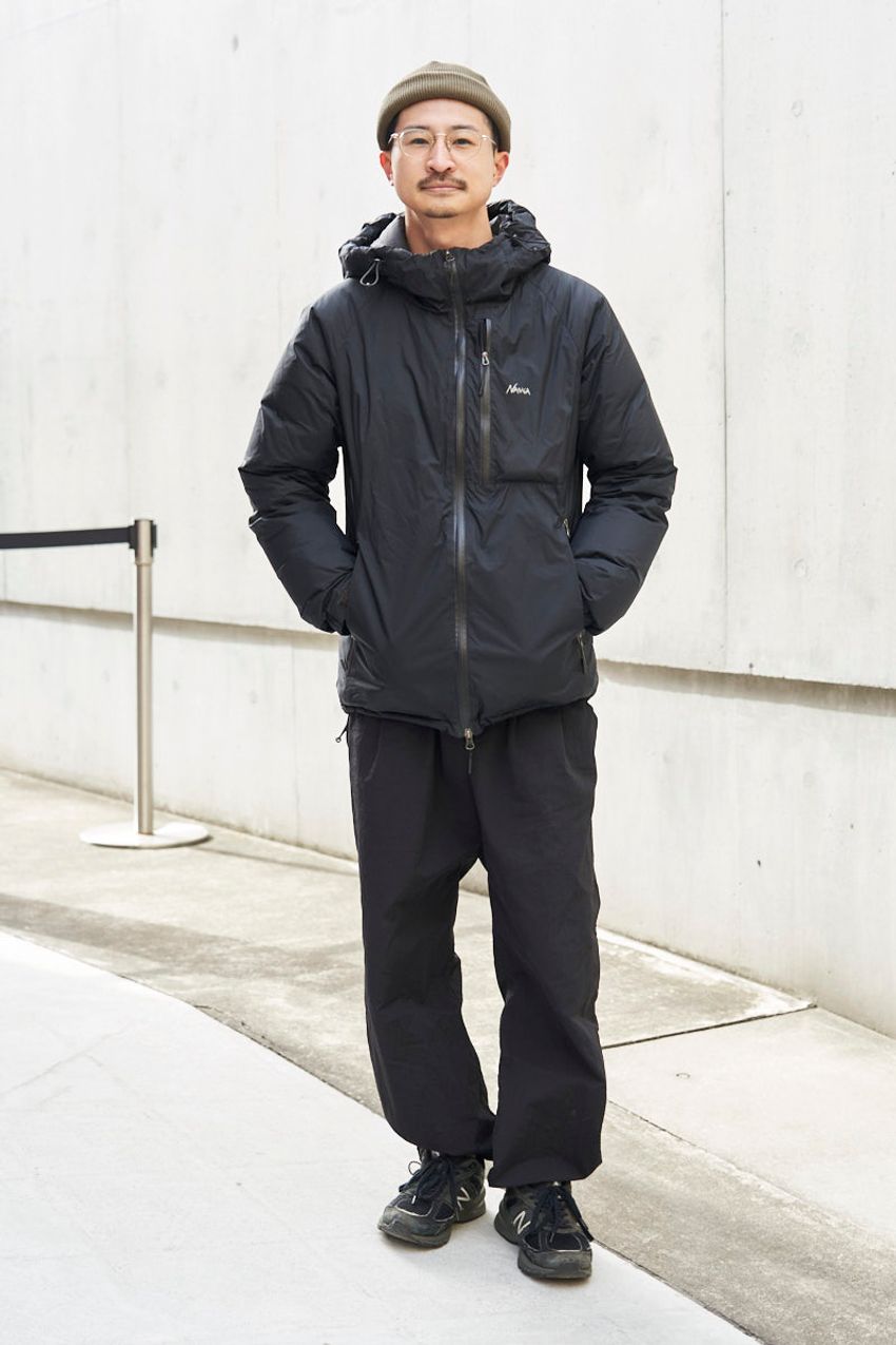 【黒ジャンパー厳選集】春に使える軽アウターを街角スナップで調査！5名の洒落者たちの愛用品 - 4枚目の画像