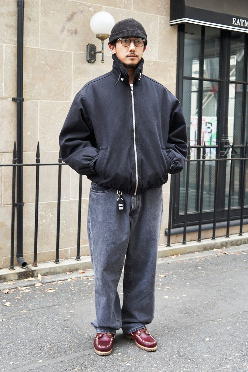 王道コンビ「デニム×革靴」が今、トレンドだって知ってた？ 街角スナップで実例を紹介 - 4枚目の画像