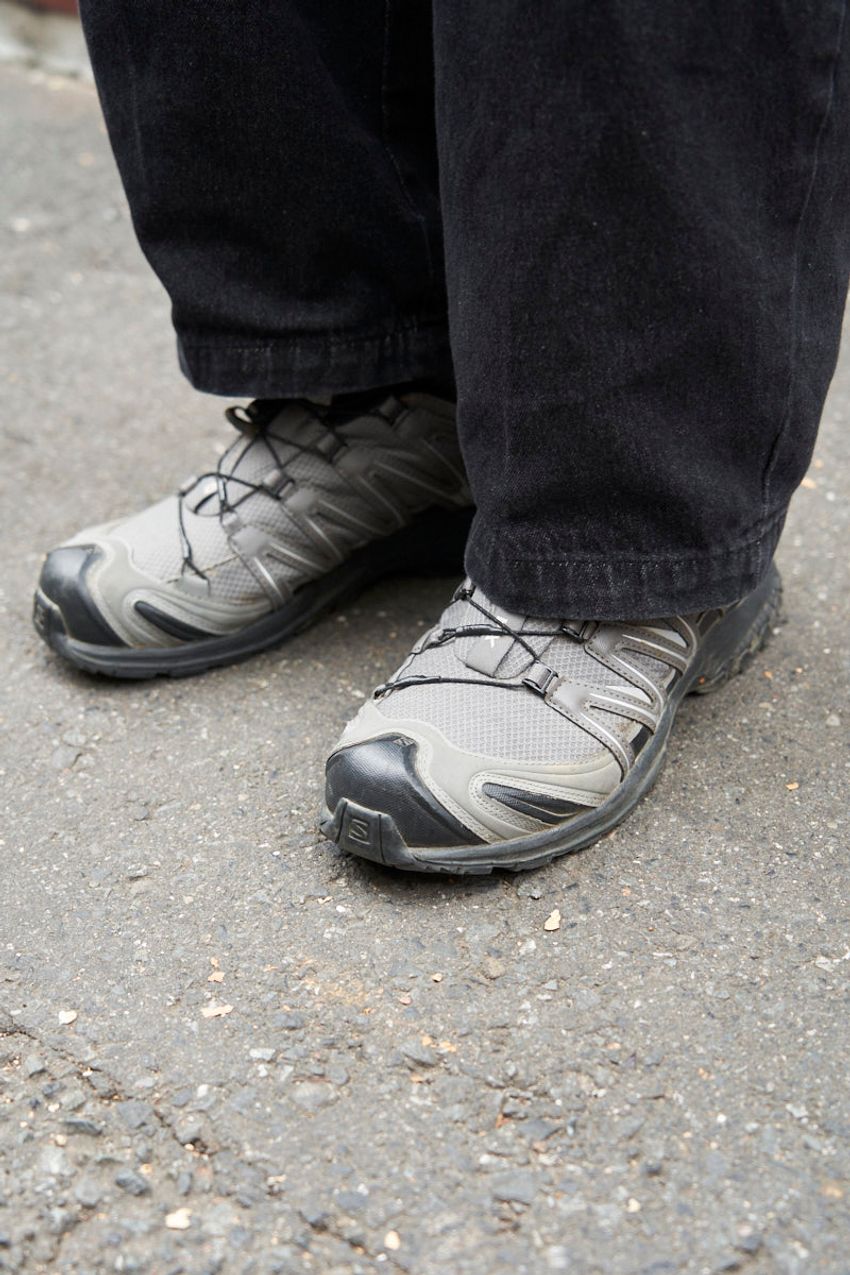 「XT-6」だけじゃない！洒落者たちが愛用する「サロモン」スニーカーとコーデ方法 - 7枚目の画像