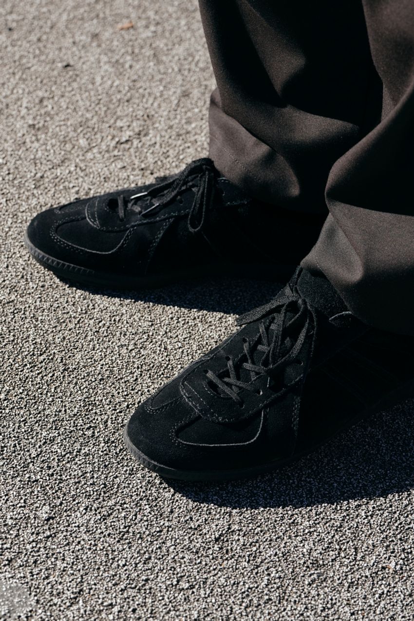 スウェット、スラックス…休日パンツは「GU」から選抜！価格よし、形よしの5本をコーデ好例とともに - 11枚目の画像