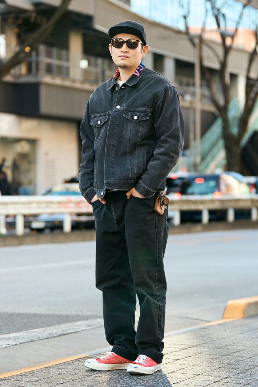 バレンシアガ、ジルサンダーetc. ハイブラを日常に落とし込んだ街のリアルコーデ5選 - 5枚目の画像