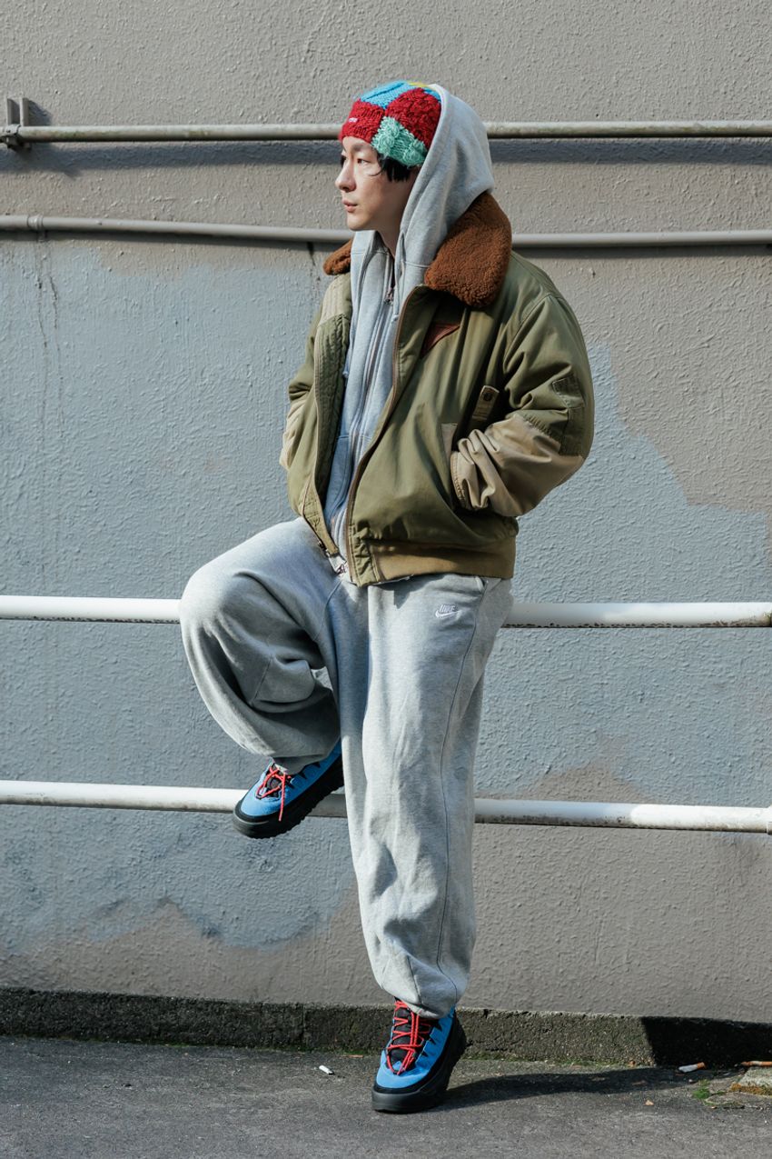 派手な“色＆柄”は真冬コーデの特効薬！ 上手に取り入れた街角の5人のスタイルサンプル - 10枚目の画像