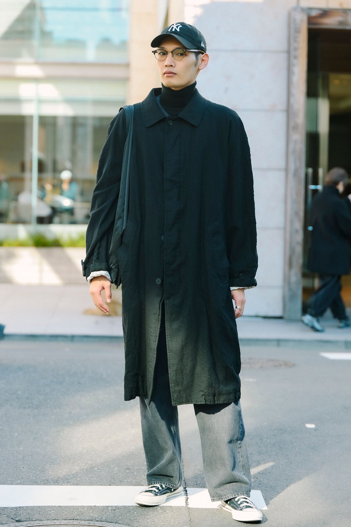 コート コムデギャルソン  パンツ アワーレガシー  シューズ コンバース  帽子 ニューエラ  眼鏡 アイヴァン  バッグ マッキントッシュ  腕時計 アップル  リング トムウッド  リング2 古着