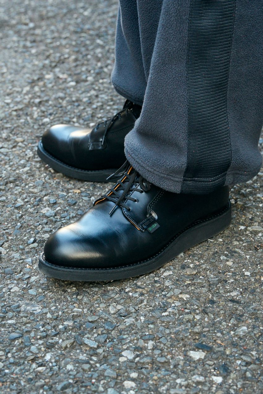 春の街角も「レッドウィング」が席巻！ リアルな着こなしをスナップで解説 - 3枚目の画像