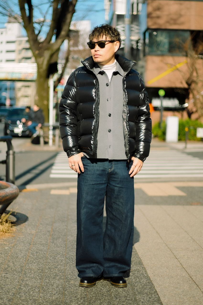 王道コンビ「デニム×革靴」が今、トレンドだって知ってた？ 街角スナップで実例を紹介 - 6枚目の画像