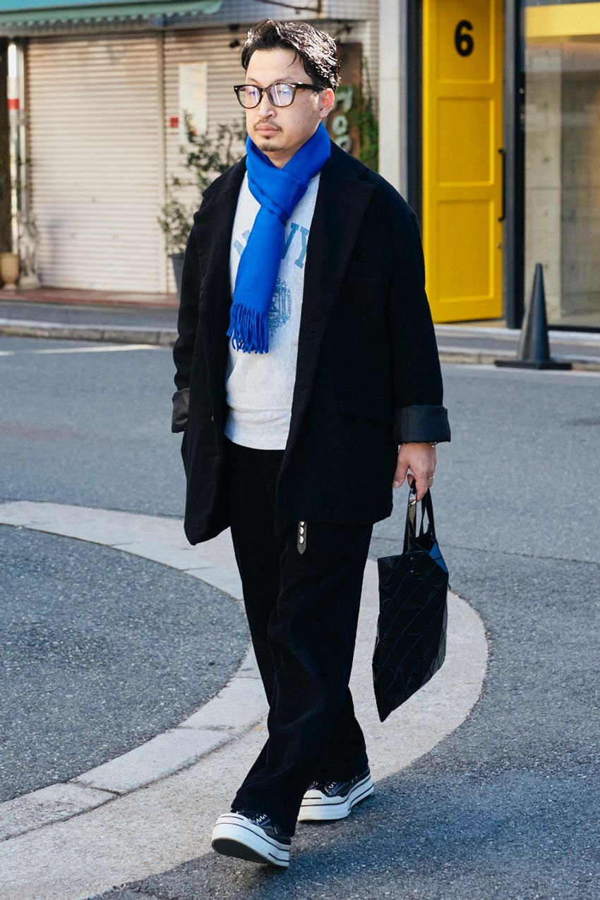 王道チャンピオンスウェットを洒落て見せた5人のコーデ。フリース、ダウンベスト…組み合わせ好例とともに - 2枚目の画像