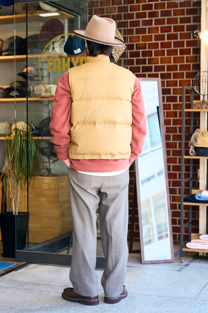 クレセントダウンワークスのダウンベストコーディネート | 260108-1500-53 吉村昌彦 4枚目の写真
