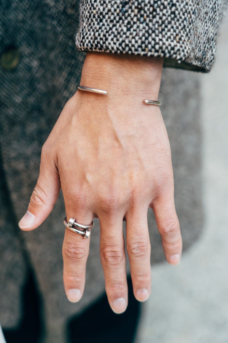 アナトミカのコートコーディネート | 260112-1227-12 平手元詞 8枚目の写真