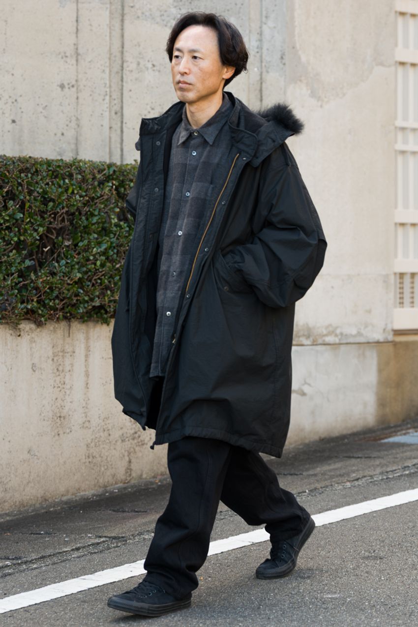 真冬の“ブラックアイテム”を巧みに使った5名の好例。人気はレザー、ベストetc.挿し色テクも公開 - 8枚目の画像