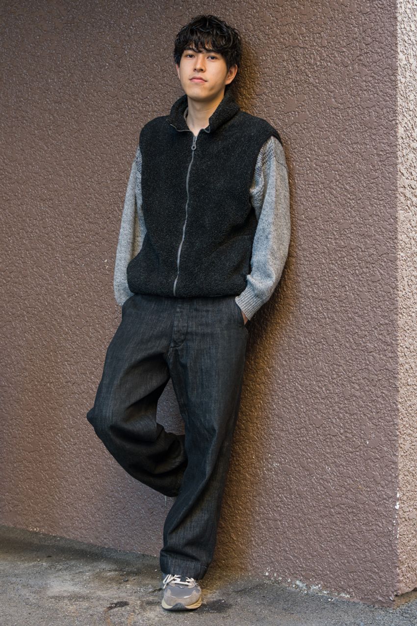 これから重宝する“ベスト”コーディネイト。カーハート、古着etc. 街角のリアルにフォーカス - 2枚目の画像