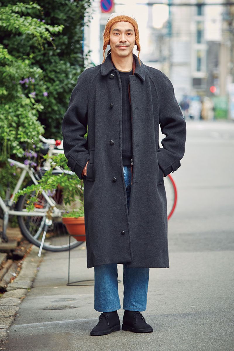 カブりがちなコートスタイルは小物で差！ 藤本拓麻