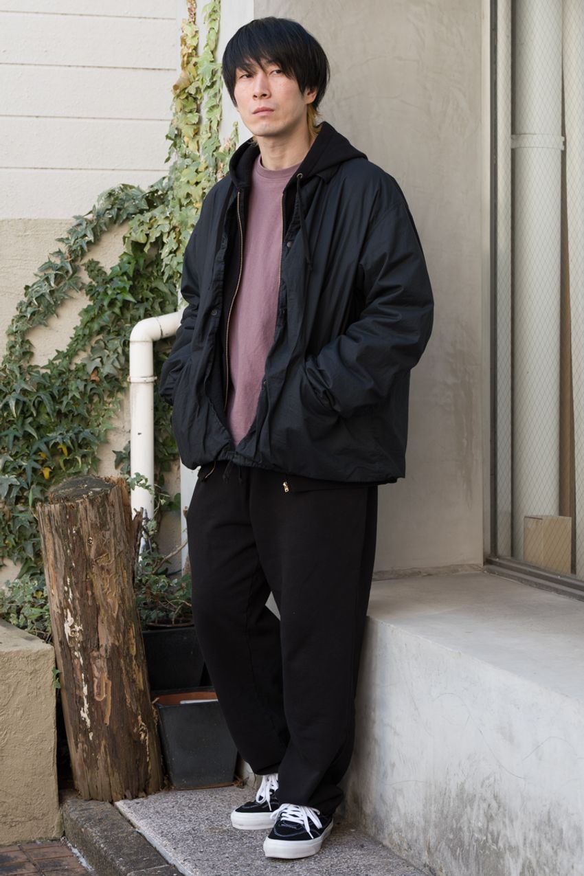 真冬の“ブラックアイテム”を巧みに使った5名の好例。人気はレザー、ベストetc.挿し色テクも公開 - 2枚目の画像