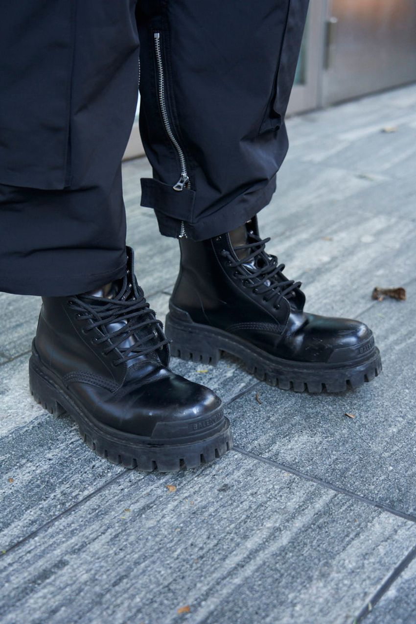 アウターの下には“チェックシャツ仕込み”が調子よし！街で見つけた大人たちの着こなし5好例 - 5枚目の画像